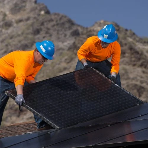 Top Tips To Maintain Solar Panels
